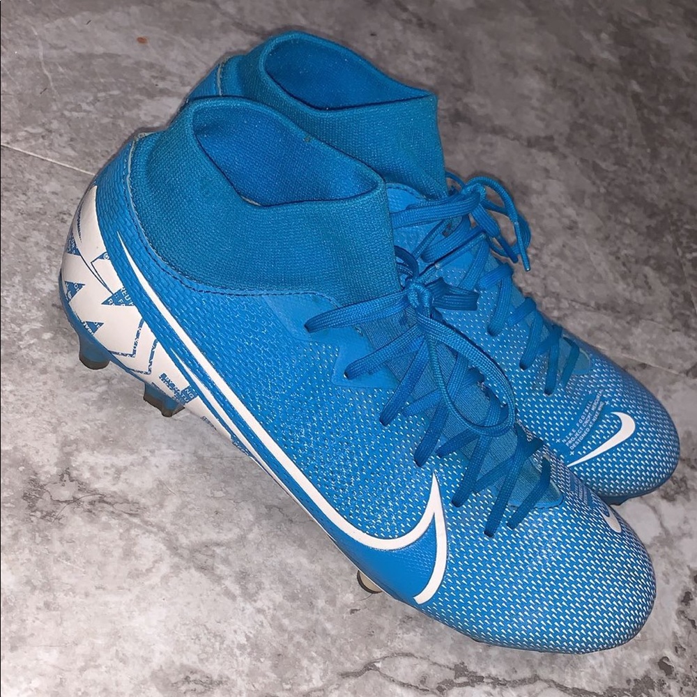 Nike soccer cleats SOLD
